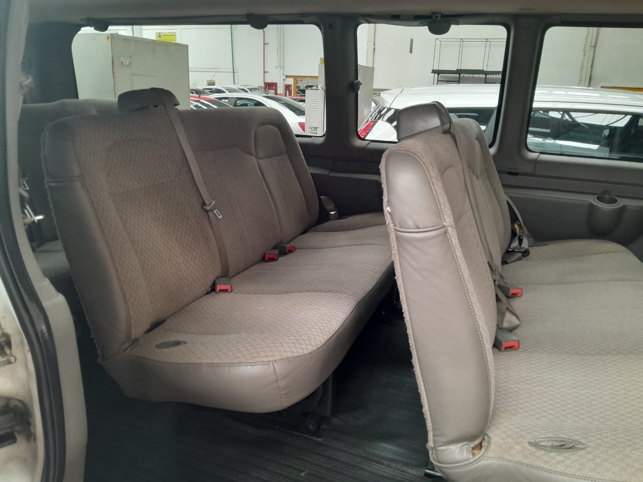 Chevrolet Express Van 2017 At
